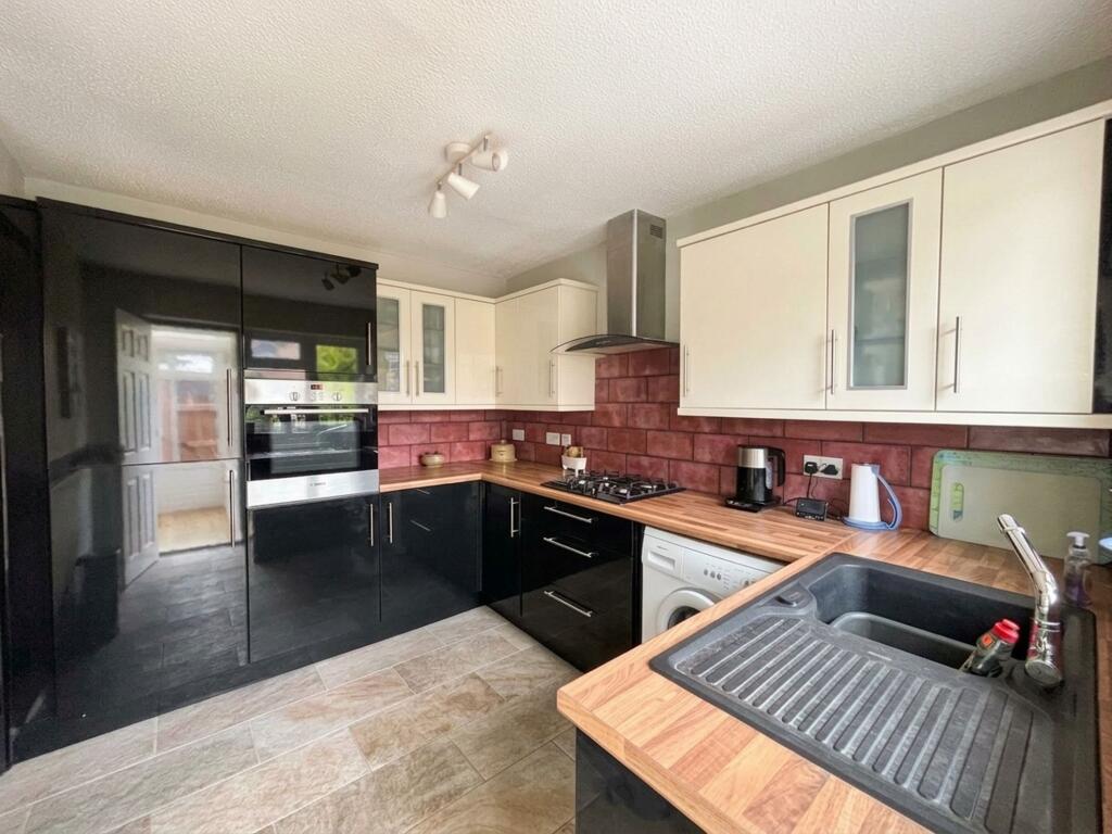 Badger Way, Verwood, BH31 photo 5