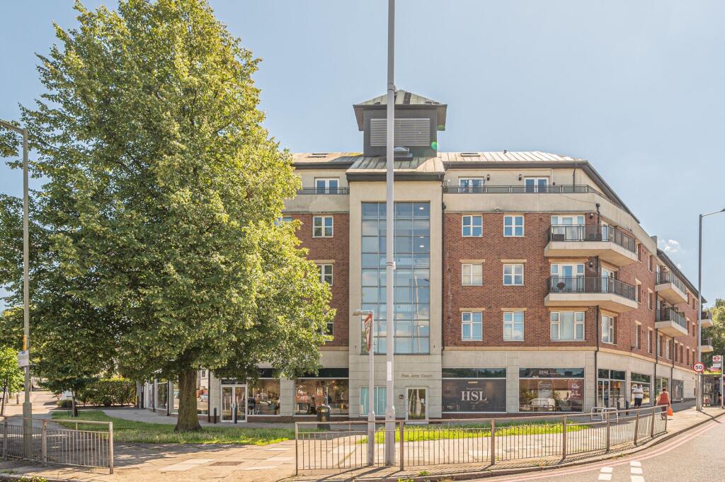 1-bed flat on Greyhound Hill, Hendon, London, NW4, £275,000