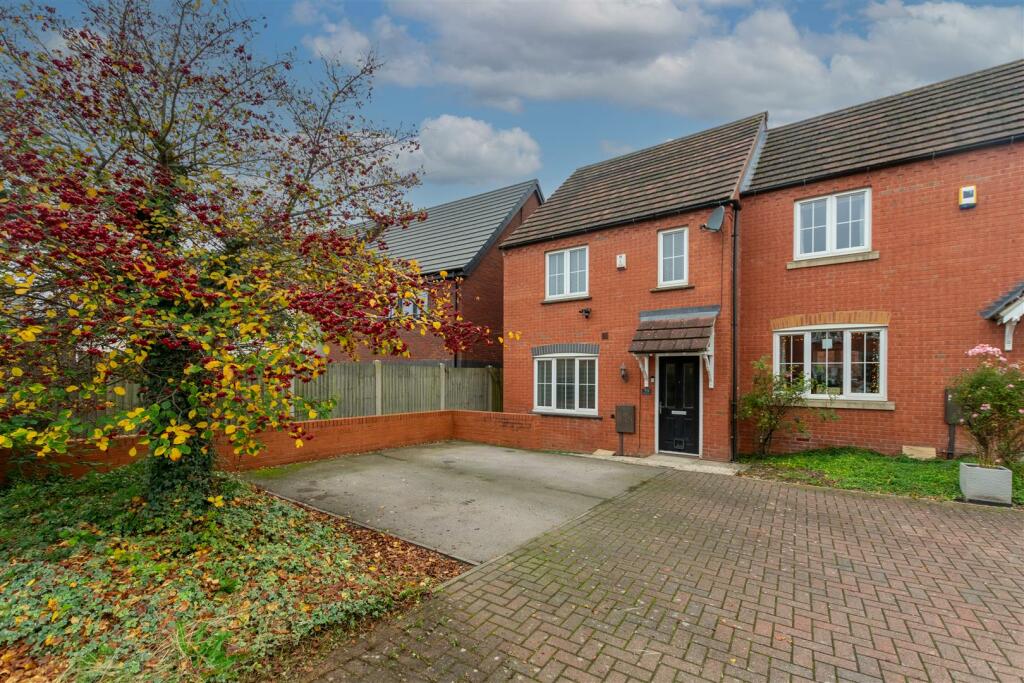 Main image of property: Woodhouse Gardens, Ruddington, Nottingham