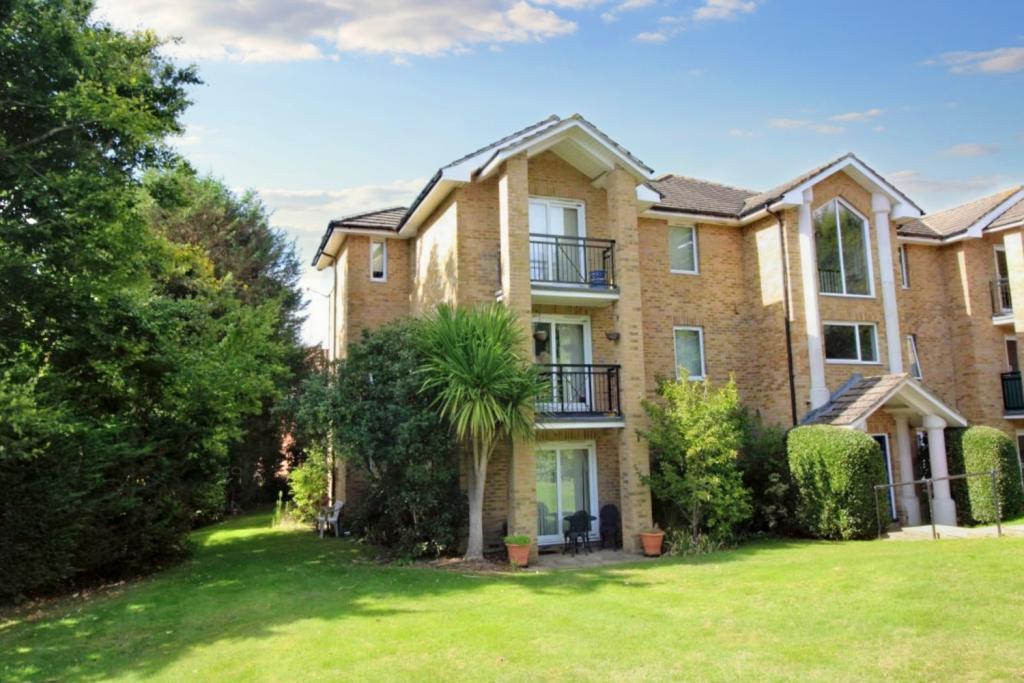 Main image of property: Stratford Court, Salisbury Road, Farnborough, Hants, GU14