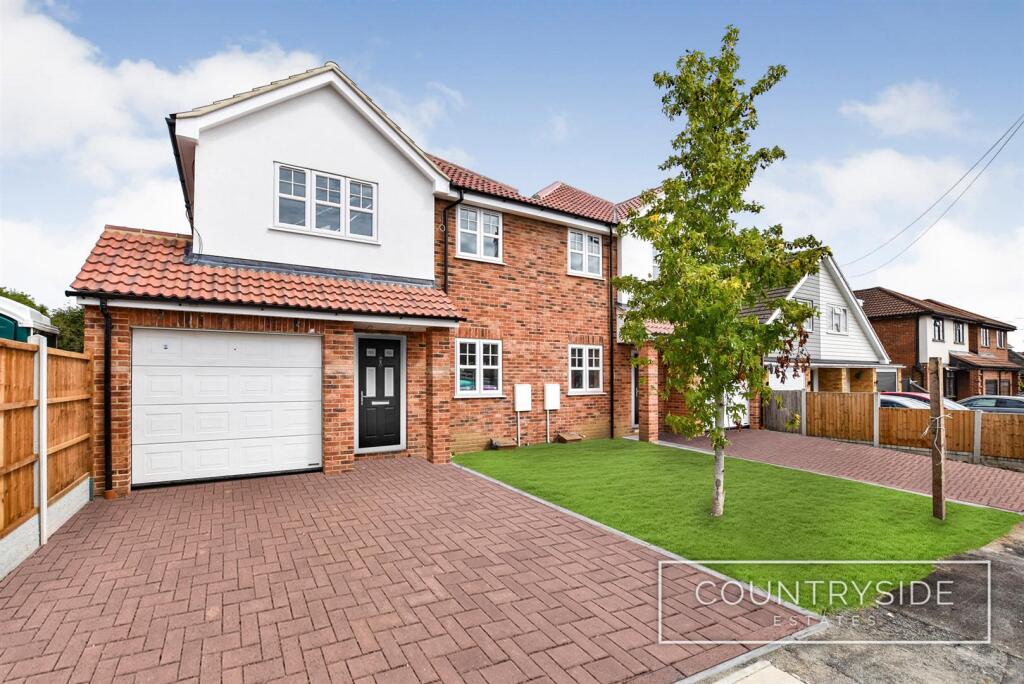 4-bed semi-detached on Wavertree Road, Benfleet, £600,000
