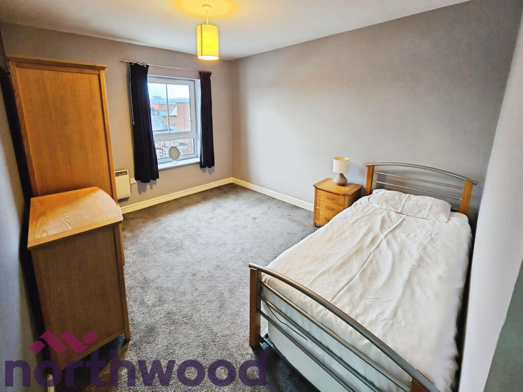 Apartment in Warrington, Centre Park, Howley - More