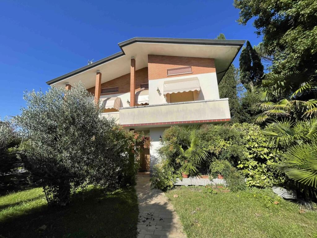 Main image of property: Friuli-Venezia Giulia, Pordenone, Azzano Decimo
