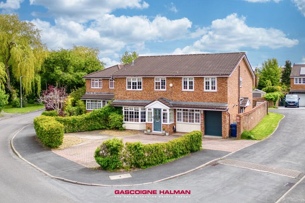 Main image of property: Lyncombe Close, Cheadle Hulme, SK8