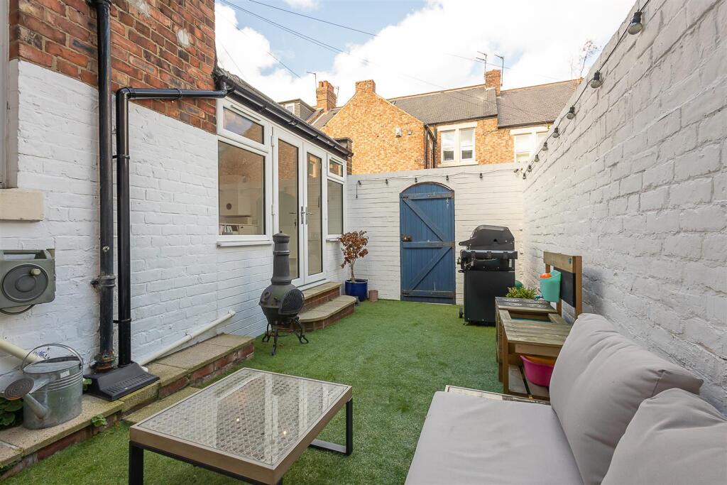 Salisbury Gardens, Jesmond Vale, Newcastle upon Tyne photo 4