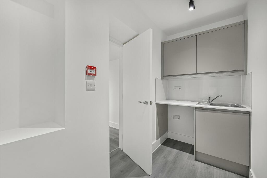 KITCHEN 3.jpg
