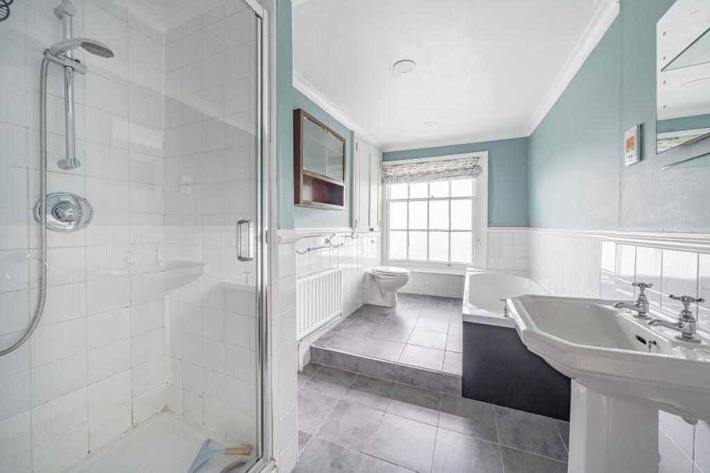 Apartment in Tonbridge - View 5