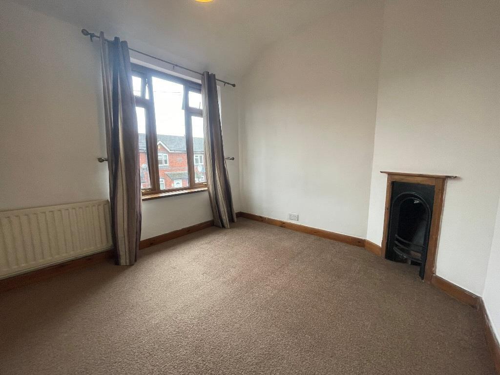 House in Worcester - View 5