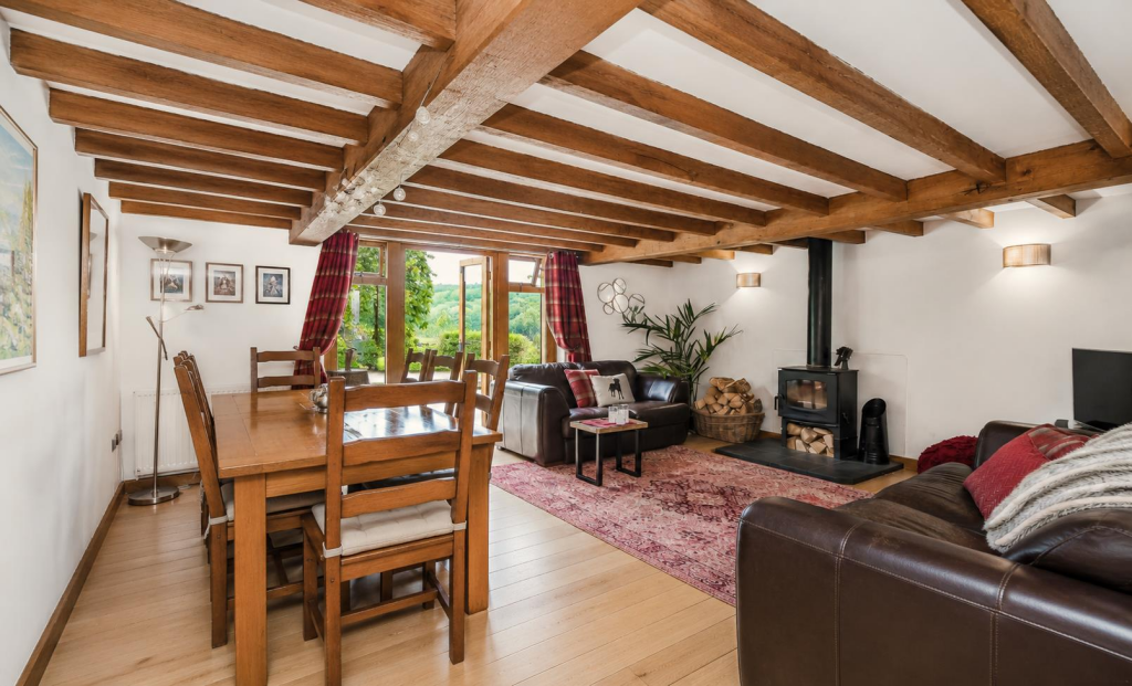 House in East Staffordshire, Marchington - View 4