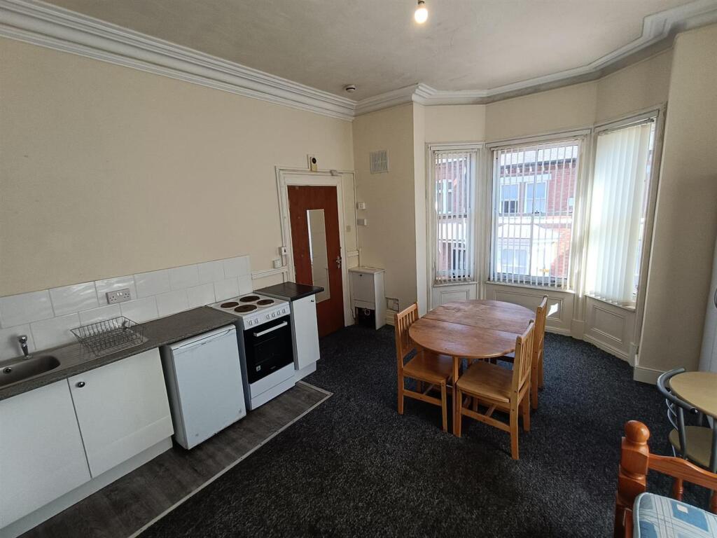Main image of property: R2 7 turner Street