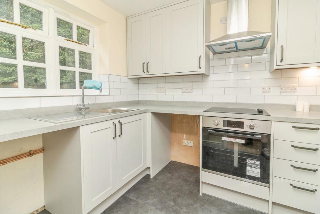 House in Luton - More