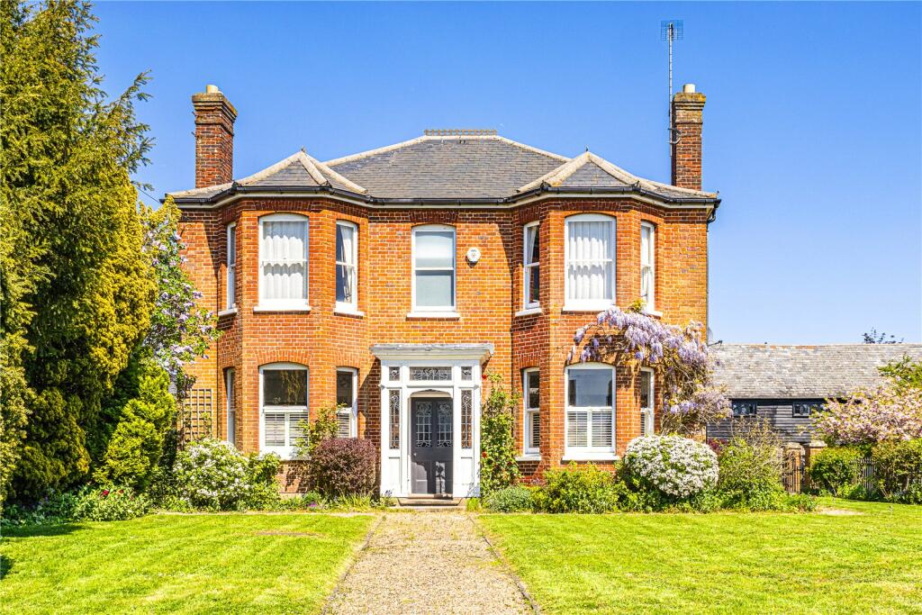 Main image of property: High Street, Eaton Bray, LU6
