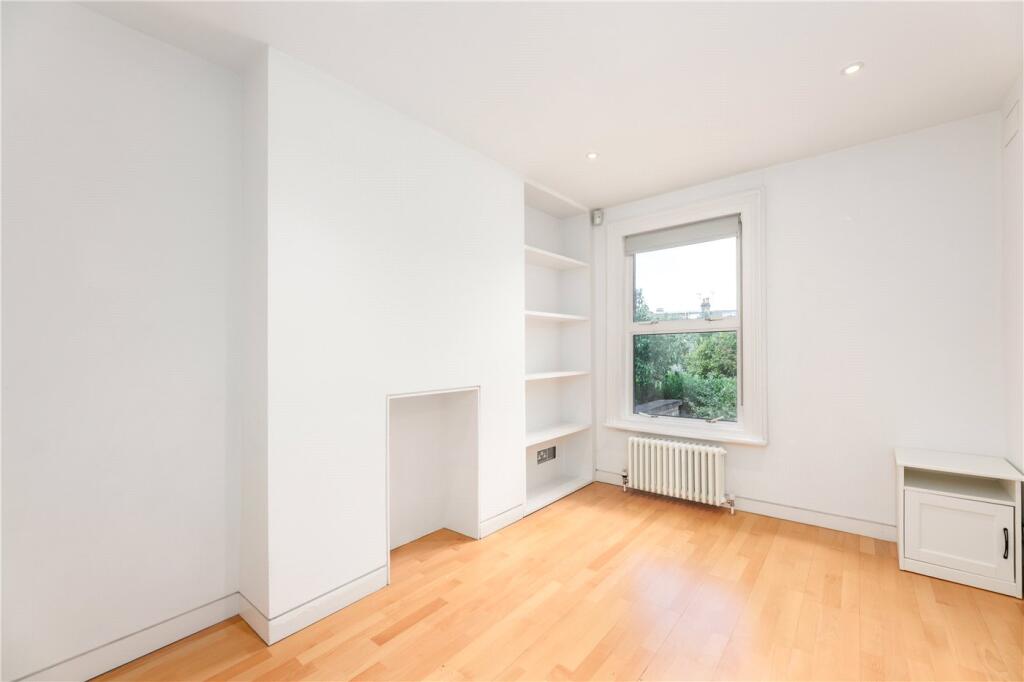 Apartment in London - View 5