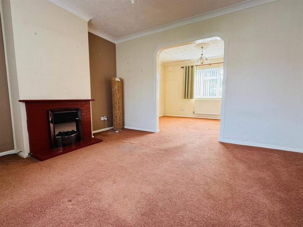 Hawthorn Drive, Ipswich photo 2