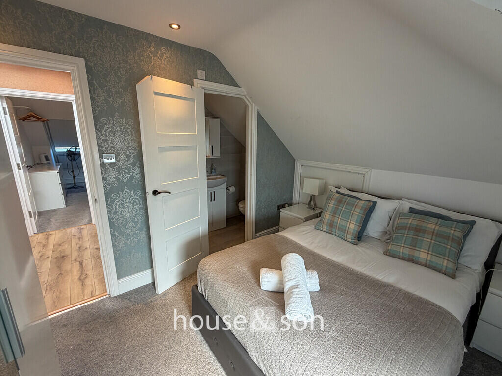 Apartment in Bournemouth, West Cliff - View 5