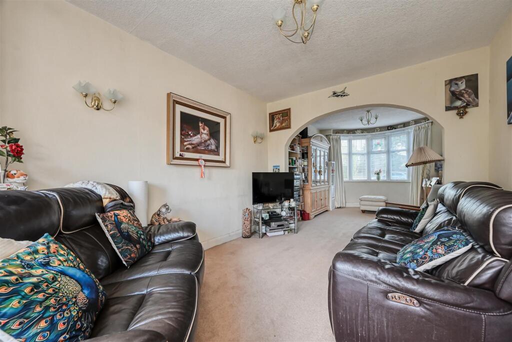 108 Birches Road, Codsall, Wolverhampton, WV8 2JP photo 3