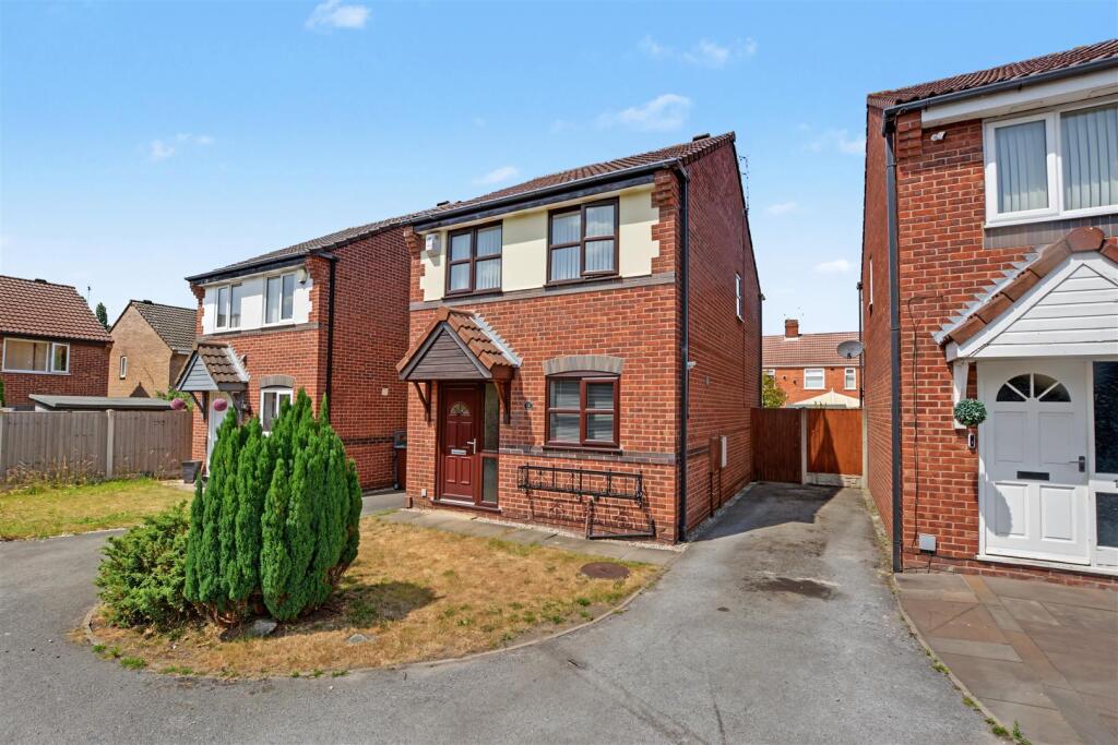 Main image of property: Kingfisher Close, Nottingham