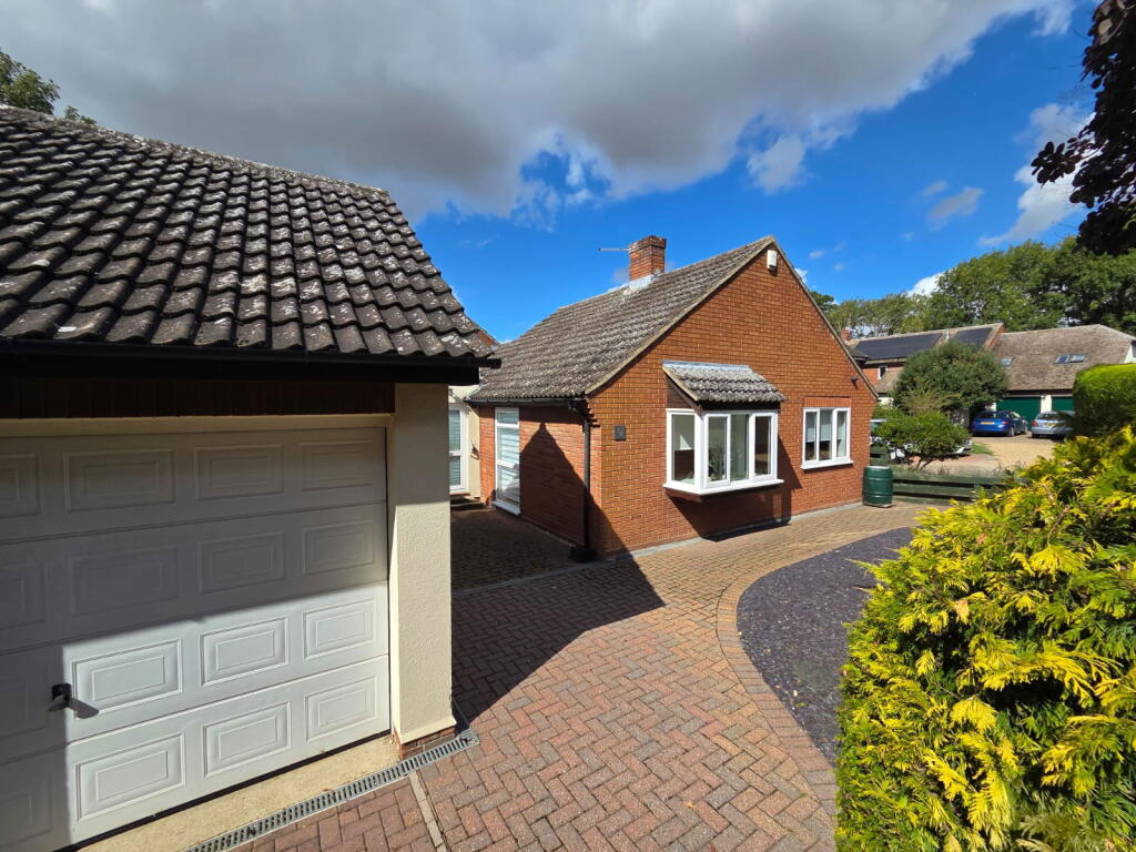 Main image of property: Middle Street, Great Gransden SG19 3AD