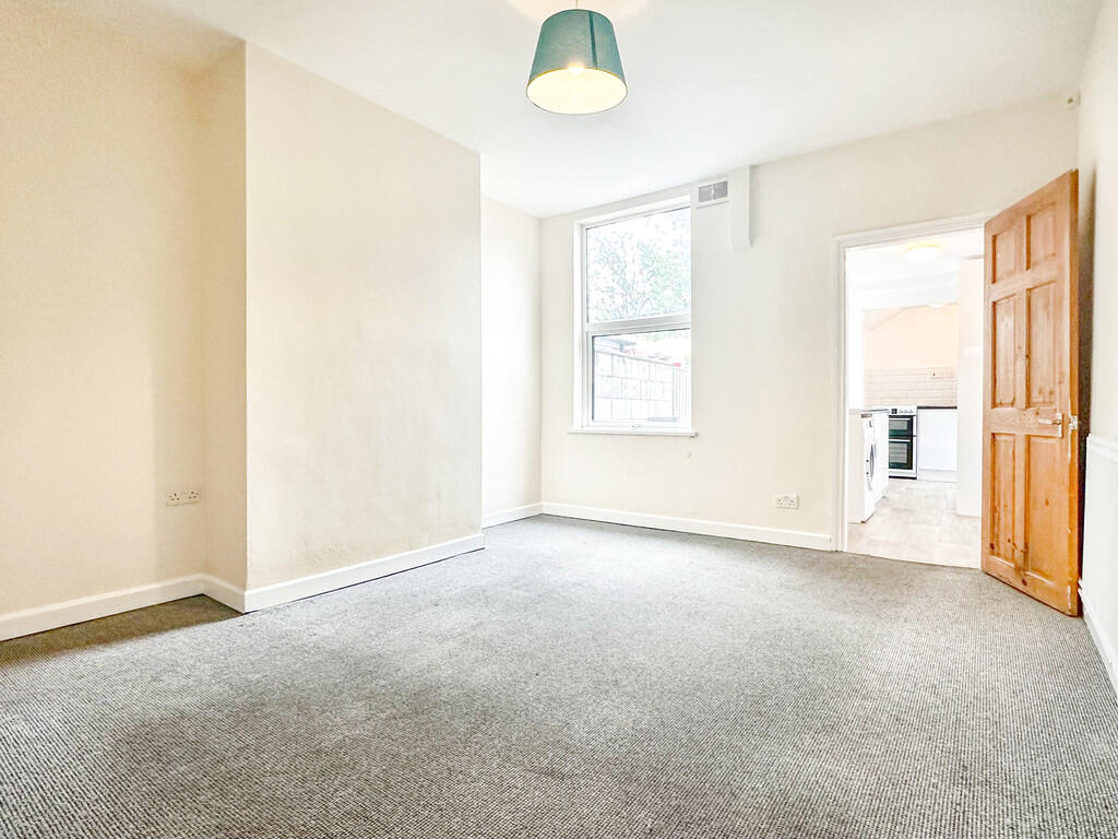 House in Nottingham, Radford - View 3
