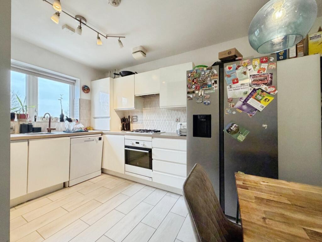 House in Ashford, Repton Park South, Orchard Heights - View 4