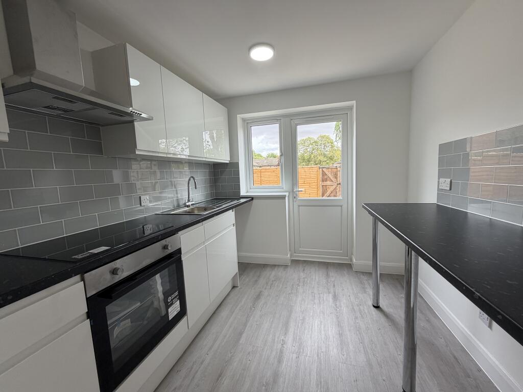 Apartment in Milton Keynes - View 2