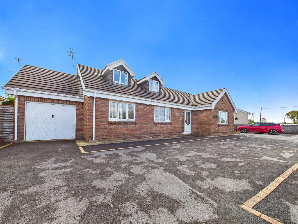 Main image of property: Felinfoel, Llanelli, SA14