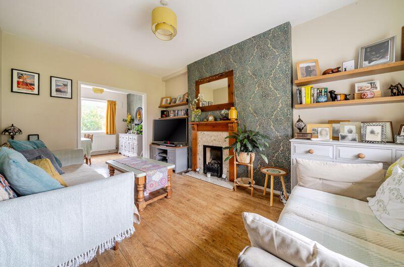 Tiverton Drive, New Eltham photo 2