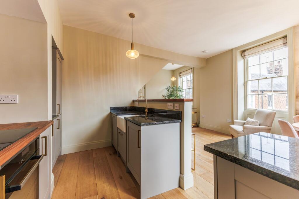 Apartment in Coventry - More