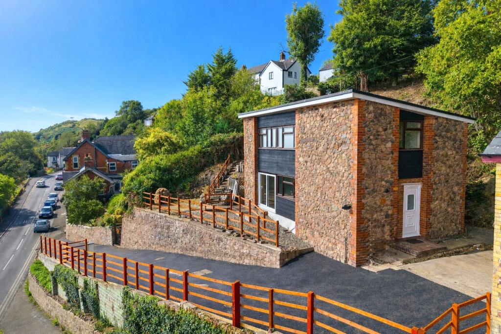 Main image of property: 48 Wyche Road, Malvern, Worcestershire, WR14