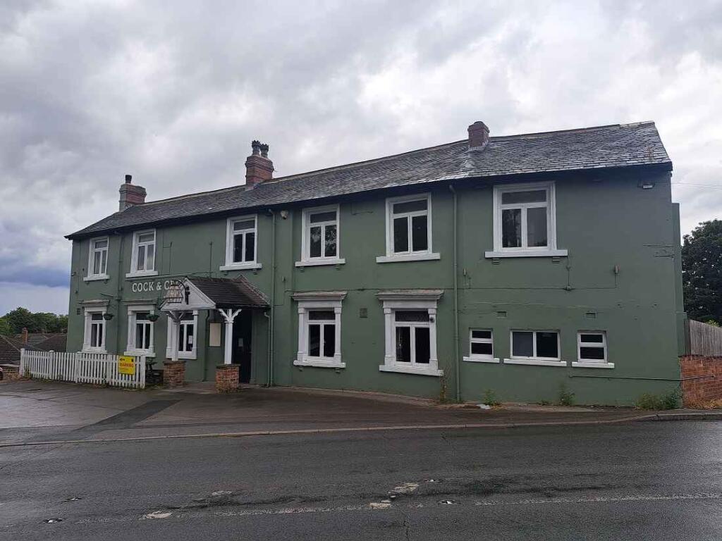 Main image of property: N-627025 - Cock & Crown, 570 Doncaster Road, Wakefield WF4 1PP