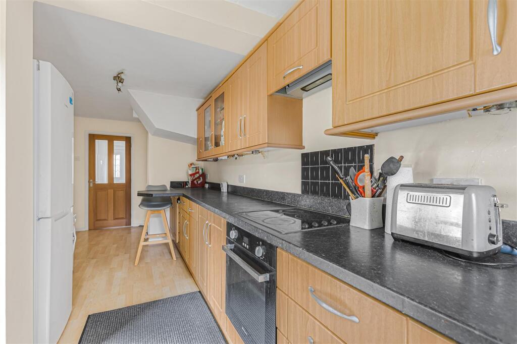 Additional image 5 of Harwood Close, Tewin, Welwyn