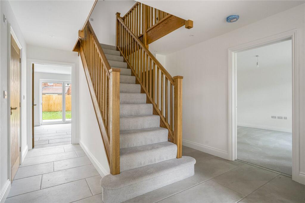 Stoke Mandeville, Aylesbury, Buckinghamshire - View 3