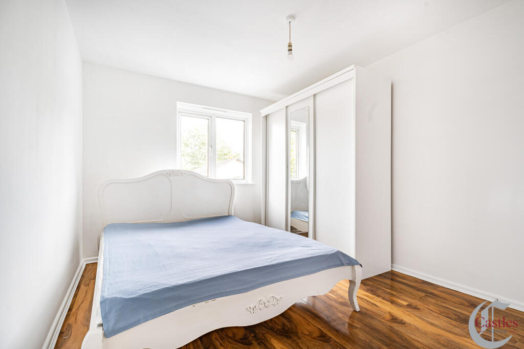Apartment in London - View 3