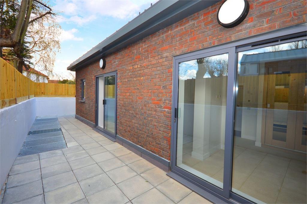 Apartment in London, North Sheen - View 4