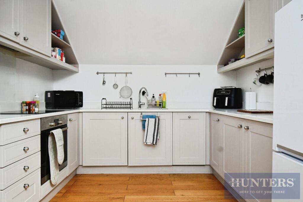 House in Leeds, Little London, Rawdon - View 5