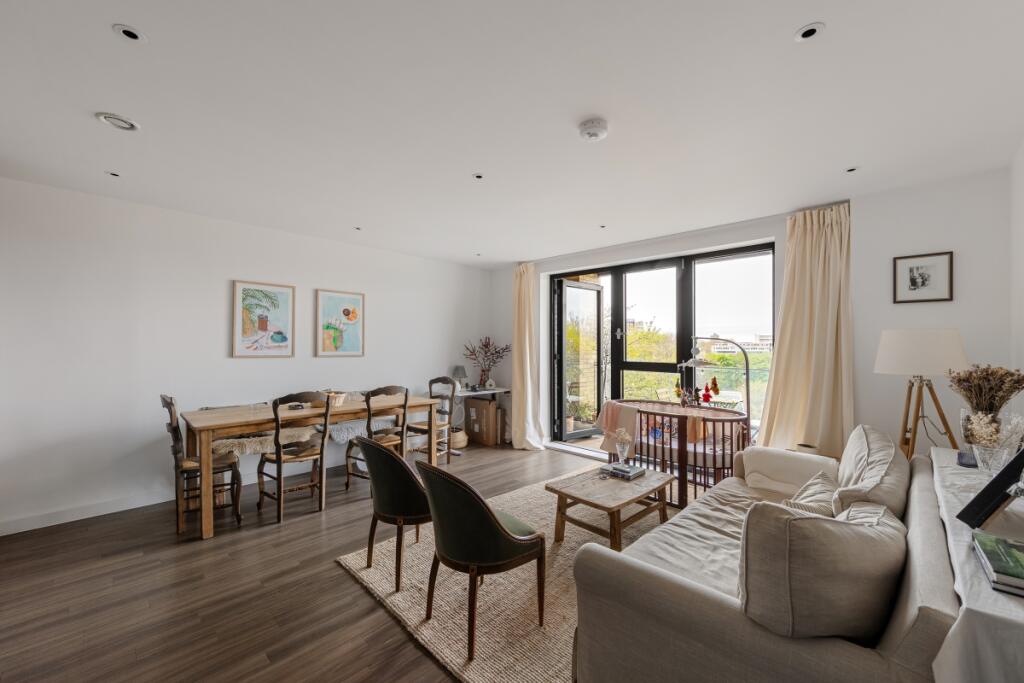 Main image of property: Goldsmiths Row London E2