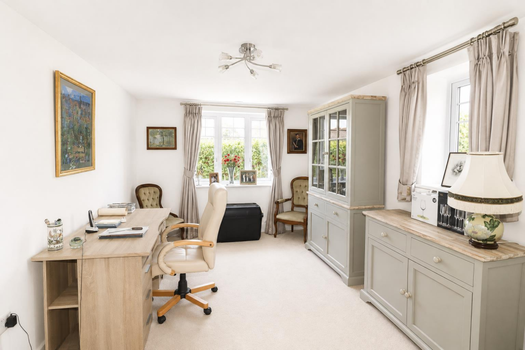 Apartment in Tonbridge - View 5