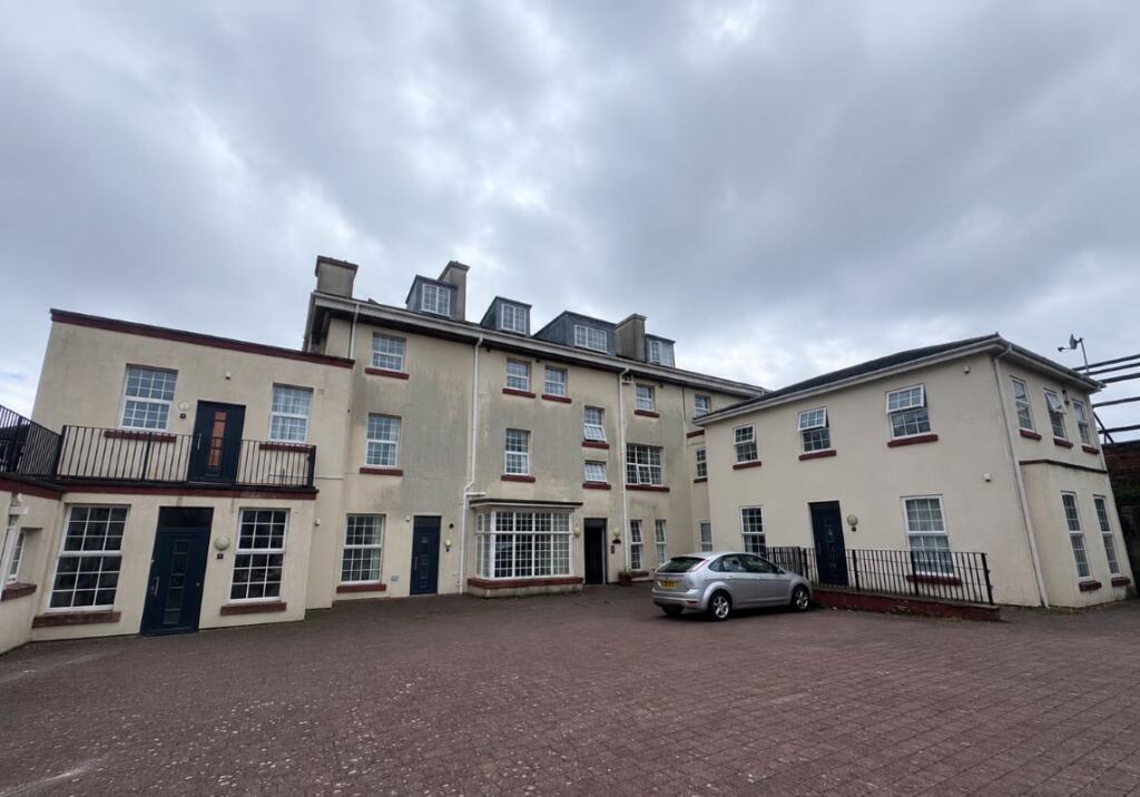 Main image of property: Flat 14, 22 Montpellier Crescent, Wallasey, Merseyside, CH45 9AB