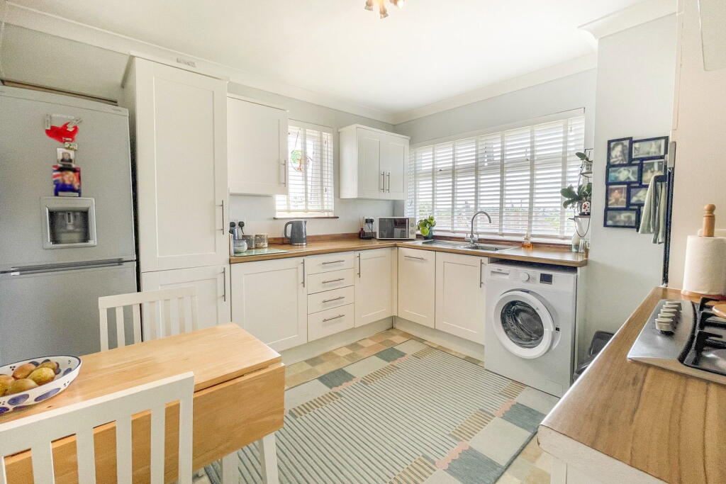 Carisbrooke Road, Crownhill, Plymouth, Devon, PL6 5PW - View 3