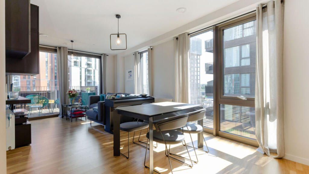 Apartment in London - View 6