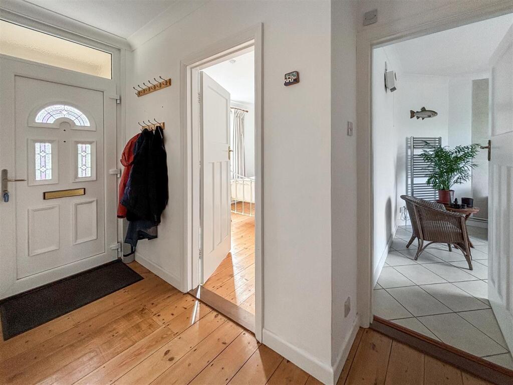 House in Truro - View 5
