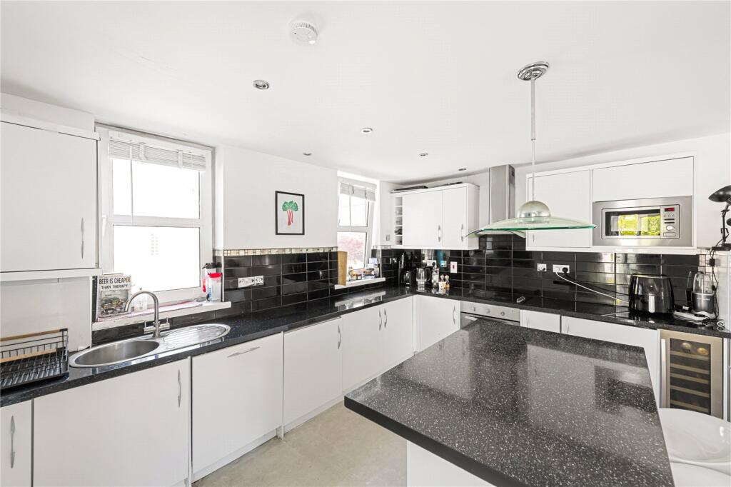 House in London - View 5