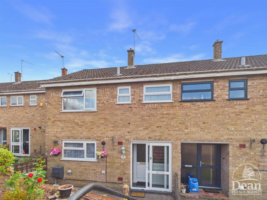 Main image of property: Cinderford, Mapledean, Cinderford