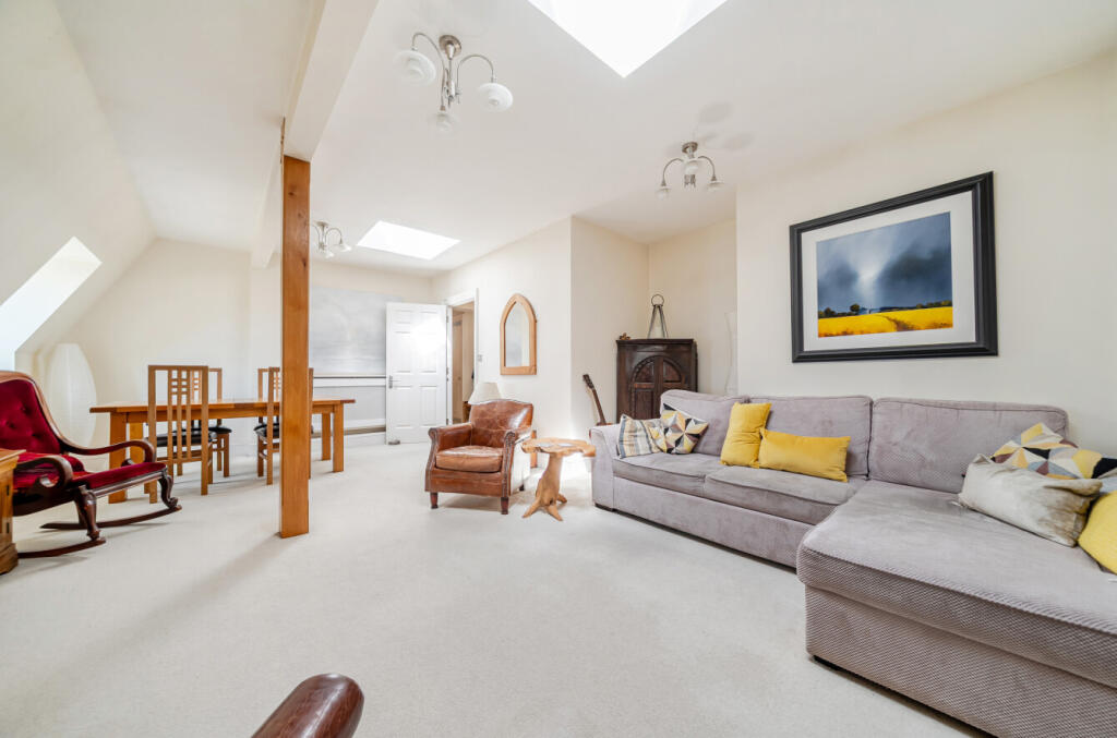 Apartment in Brighton - View 4