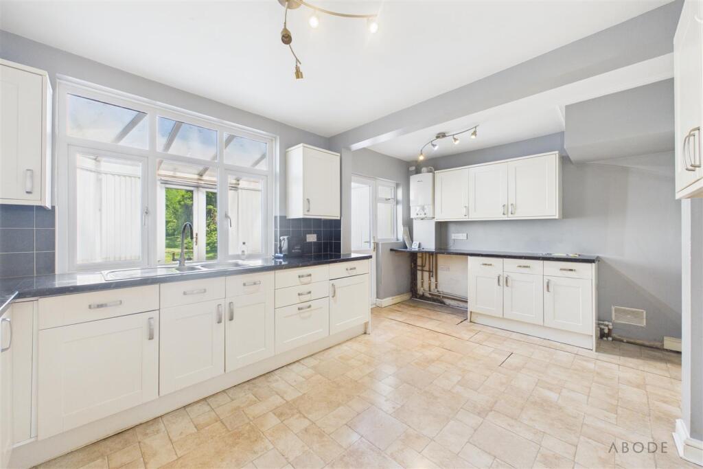 House in Dudley, West Midlands - View 4