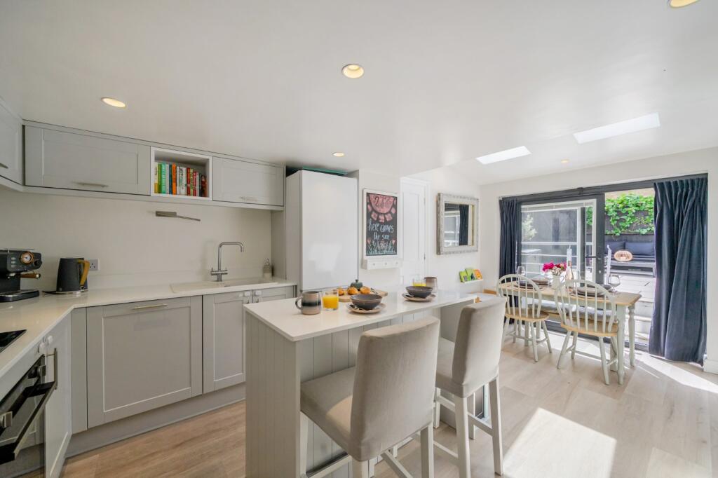 Main image of property: Park Road, Kingston upon Thames, Surrey, KT2