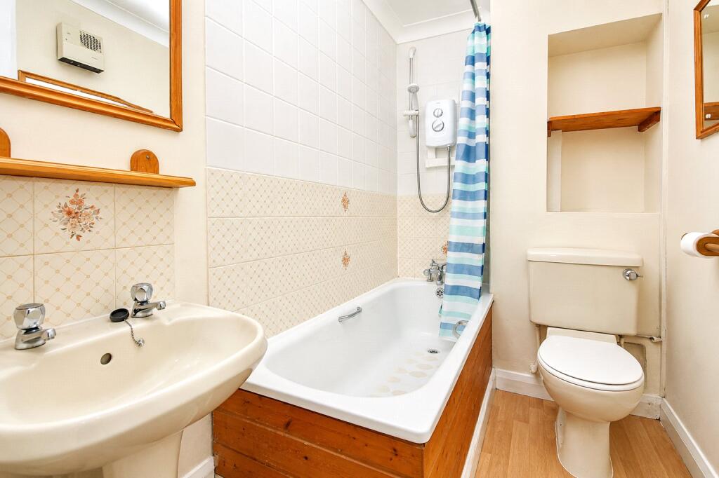 Apartment in Guildford - More