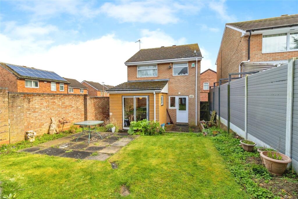 Marjoram Place, Conniburrow, Milton Keynes, MK14 photo 2