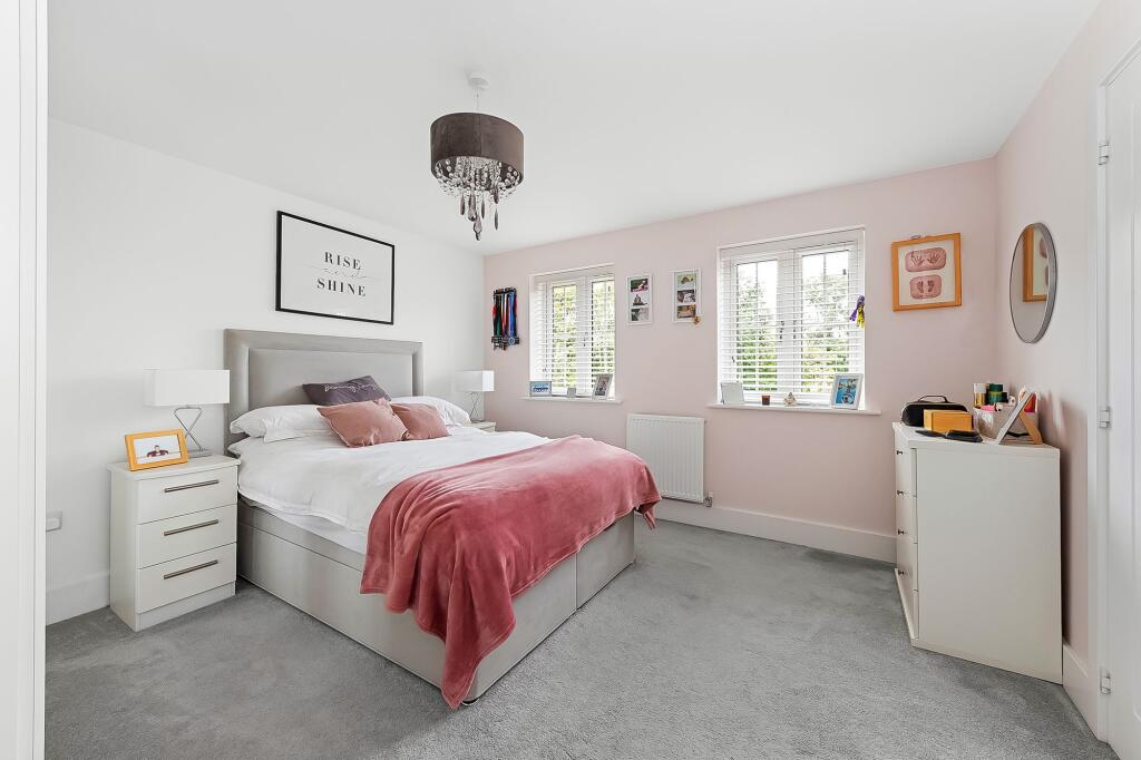 House in Tonbridge - More