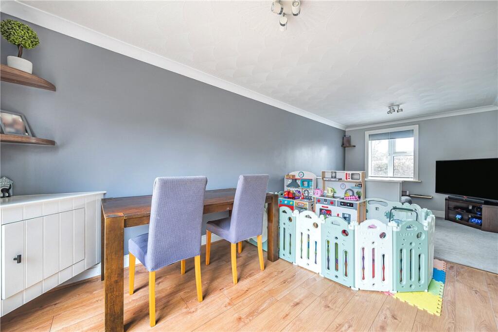 House in Swindon - View 4